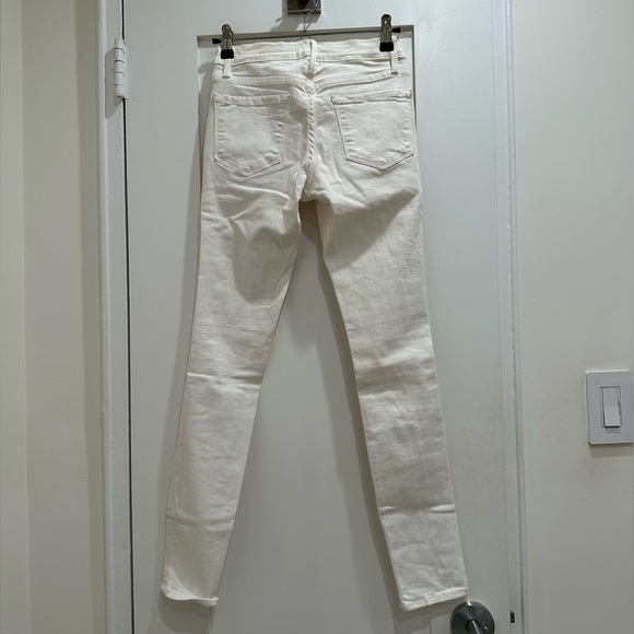 FRAME “Le Skinny de Jeanne” Distressed White Jeans - size 24 - Picture 6 of 8